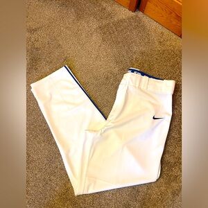 Men’s Nike  Size X-Large NWTs Athletic Pants. Dri-Fit. White. Nice & Clean.